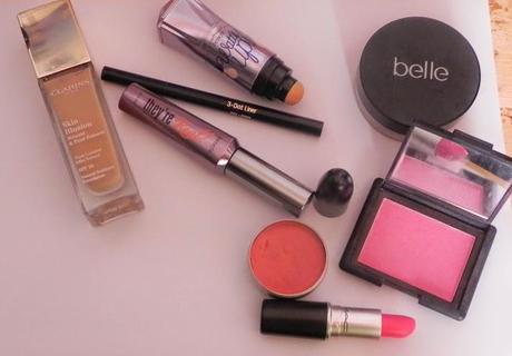 De labios y uñas: rosa chicle...y cómo combiné una camisa amarilla