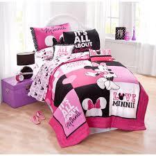 Dormitorios decorados al estilo Minnie Mouse