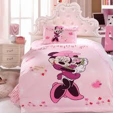 Dormitorios decorados al estilo Minnie Mouse