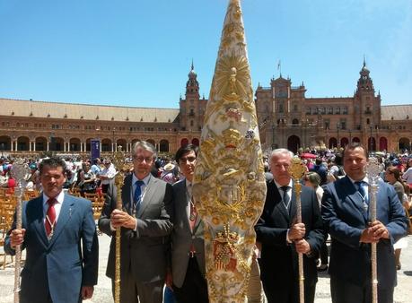 Nuestra hermandad presente en el 50 Aniversario de la Coronación Canónica de la Esperanza Macarena