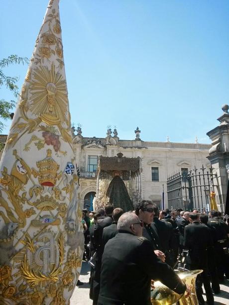 Nuestra hermandad presente en el 50 Aniversario de la Coronación Canónica de la Esperanza Macarena
