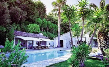 UNA IMPONENTE CASA EN LA RIVIERA FRANCESA.