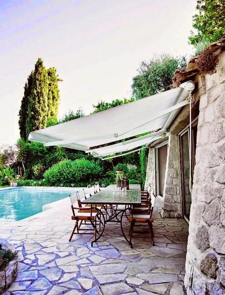 UNA IMPONENTE CASA EN LA RIVIERA FRANCESA.