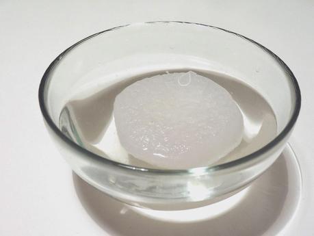 Limpieza facial con esponja natural Karmameju