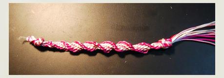 Pulsera espiral con disco Kumihimo