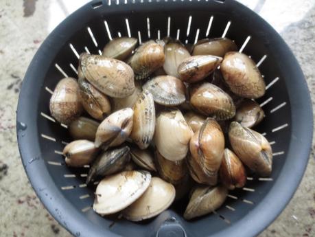 Merluza a la romana con almejas olla GM