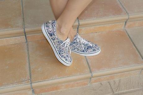 Sporty: look con zapatillas...