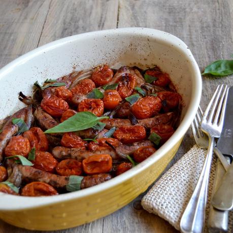 SALCHICHAS ASADAS CON TOMATES Y BALSAMICO