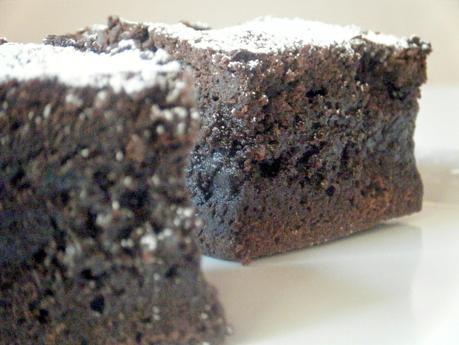 BROWNIE DE CHOCOLATE NEGRO NEGRÍSIMO