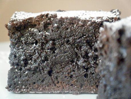 BROWNIE DE CHOCOLATE NEGRO NEGRÍSIMO