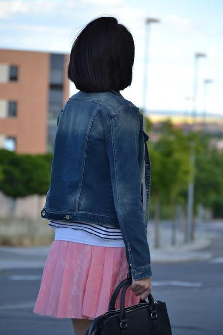 LACE SKIRT