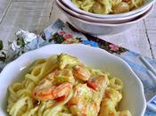 Espagueti curry gambones tomatitos cherry