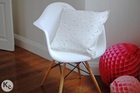 DIY. Polka dots cushion DIY. Polka dots cushion