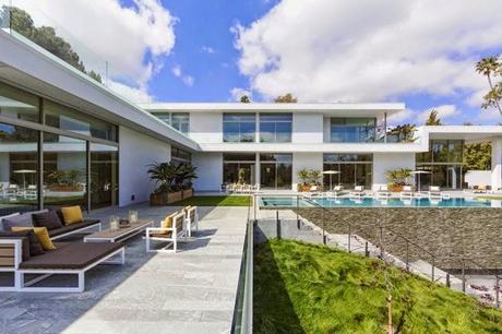 Villa Moderna en Holmby Hills