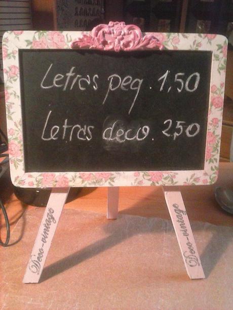 Pizarras con nuestro nombre comercial