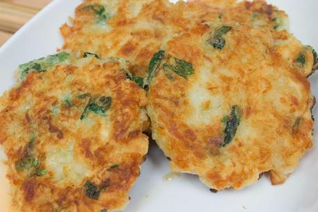 Hamburguesas de bacalao con pimientos asados