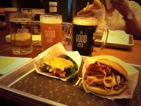 Maridaje de cerveza y hamburguesas en TGB, Madrid