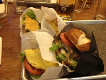 Maridaje de cerveza y hamburguesas en TGB