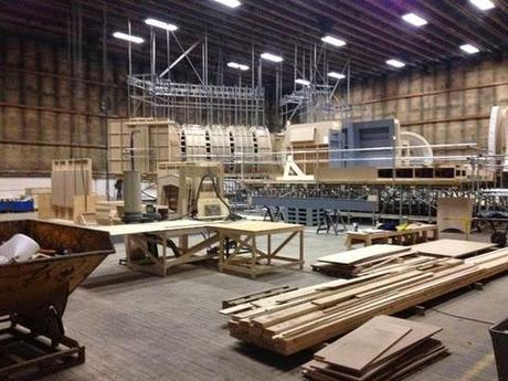 EL FAMOSO HALCÓN MILENARIO DESDE EL SET DE RODAJE DE 'STAR WARS: EPISODIO VII'