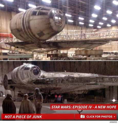 EL FAMOSO HALCÓN MILENARIO DESDE EL SET DE RODAJE DE 'STAR WARS: EPISODIO VII'