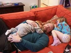¿Cómo controlar nuestros trastornos sueño como padres madres?