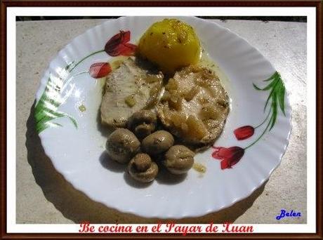 Asado de cerdo con manzanas y hierbas aromáticas