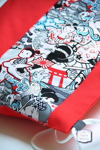 Mei tai estilo asiático con estampado manga