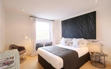 Pasteles, diseño y glamour en Londres isla marmol cocina decoración pasteles decoración moderna femenina decoración de salones decoración de comedores decoración de aticos duplex cocinas blancas modernas blog decoracion interiores