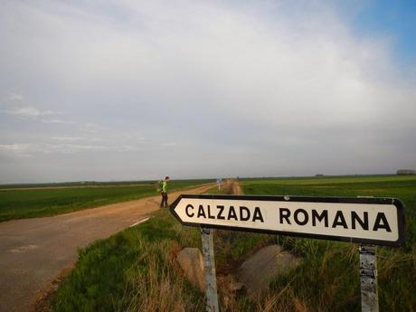 Camino de Santiago. De El Burgo Ranero a Mansilla de las Mulas por la Calzada Romana