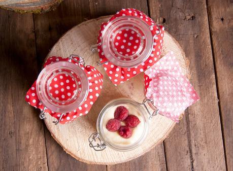 Tiramisú con cookies y frambuesas