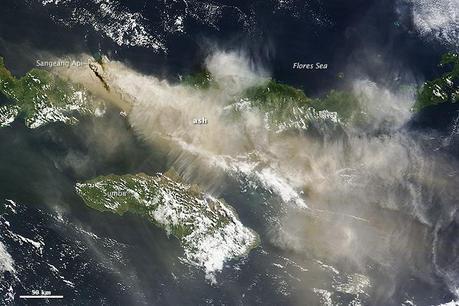 Erupción del Sangeang Api 