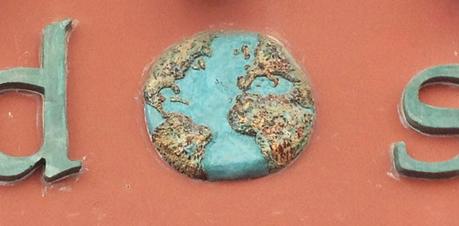 Una curiosa imagen del globo terráqueo.