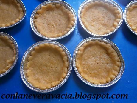 TARTALETAS DE MERMELADA DE PERA DE AZÚCAR DORADA Y CANELA.
