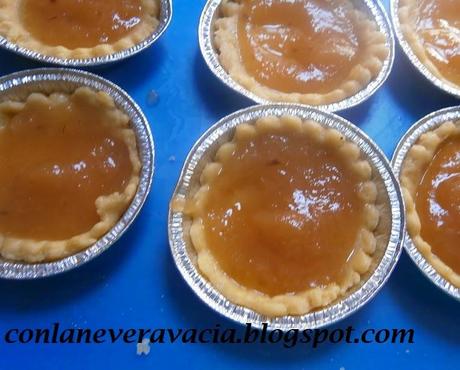 TARTALETAS DE MERMELADA DE PERA DE AZÚCAR DORADA Y CANELA.