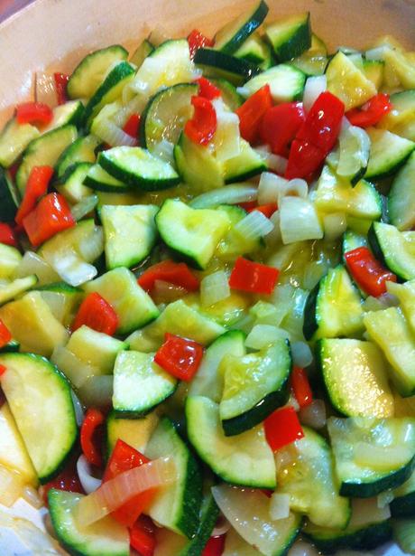 Tortilla De Calabacín Y Pimiento Rellena De Serrano Y Manchego