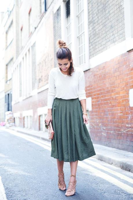 Midi_Skirts-Lace_Up_Sandals-Antik_Batik_Clutch-Outfit-London-104