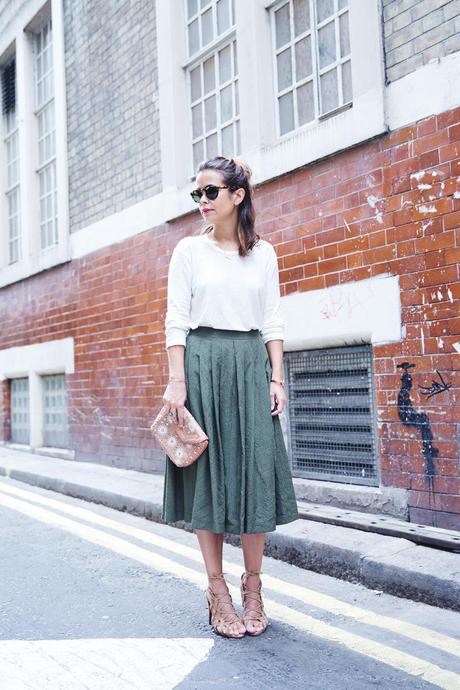 Midi_Skirts-Lace_Up_Sandals-Antik_Batik_Clutch-Outfit-London-4