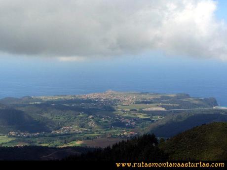 Ruta Llan de Cubel y Cueto: Vista del Faro Vidio y Oviñana