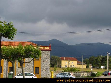 Ruta Llan de Cubel y Cueto: Vista del Llan de Cubel desde Oviñana