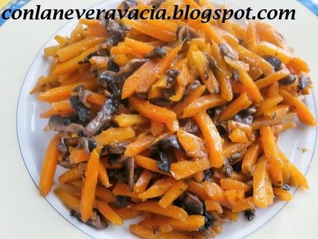 SALTEADO DE ZANAHORIAS Y CHAMPIÑONES