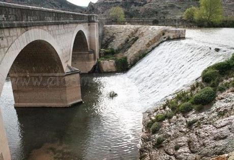 El río Turia, entre dos pueblos abandonados y valientes gancheros