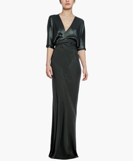 La nueva colección de vestidos de fiesta 2014 de Cortana desprende un aire delicado y cosmopolita