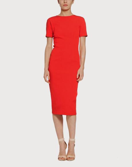 La nueva colección de vestidos de fiesta 2014 de Cortana desprende un aire delicado y cosmopolita