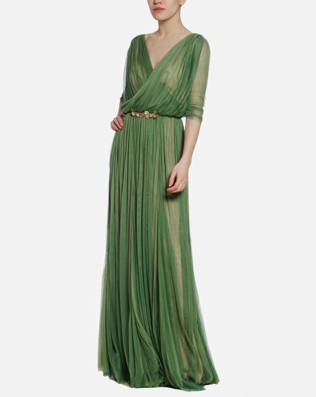 La nueva colección de vestidos de fiesta 2014 de Cortana desprende un aire delicado y cosmopolita