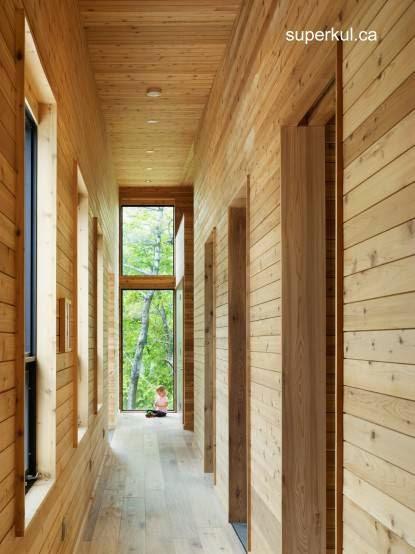 Cabaña moderna de madera con techo metálico en Ontario. - Paperblog