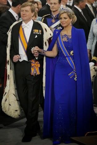 Dña Letizia y el vestido de la Coronación que pasará a la historia