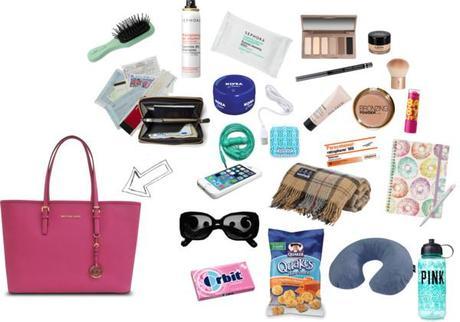 What is in my bag (travel) What is in my bag (travel)