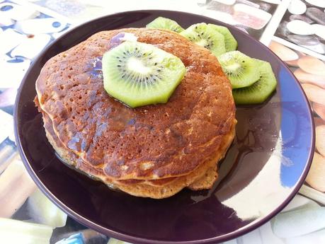 Tortitas de avena veganas estilo americano para desayunar
