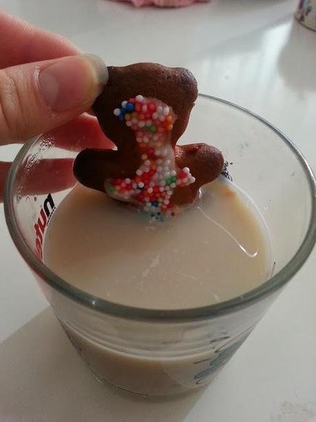 Galletas de jengibre veganas con glaseado de azúcar