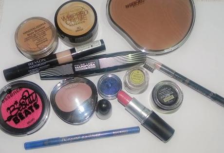 A juego con mi camiseta (Look, manicura & Outfit)